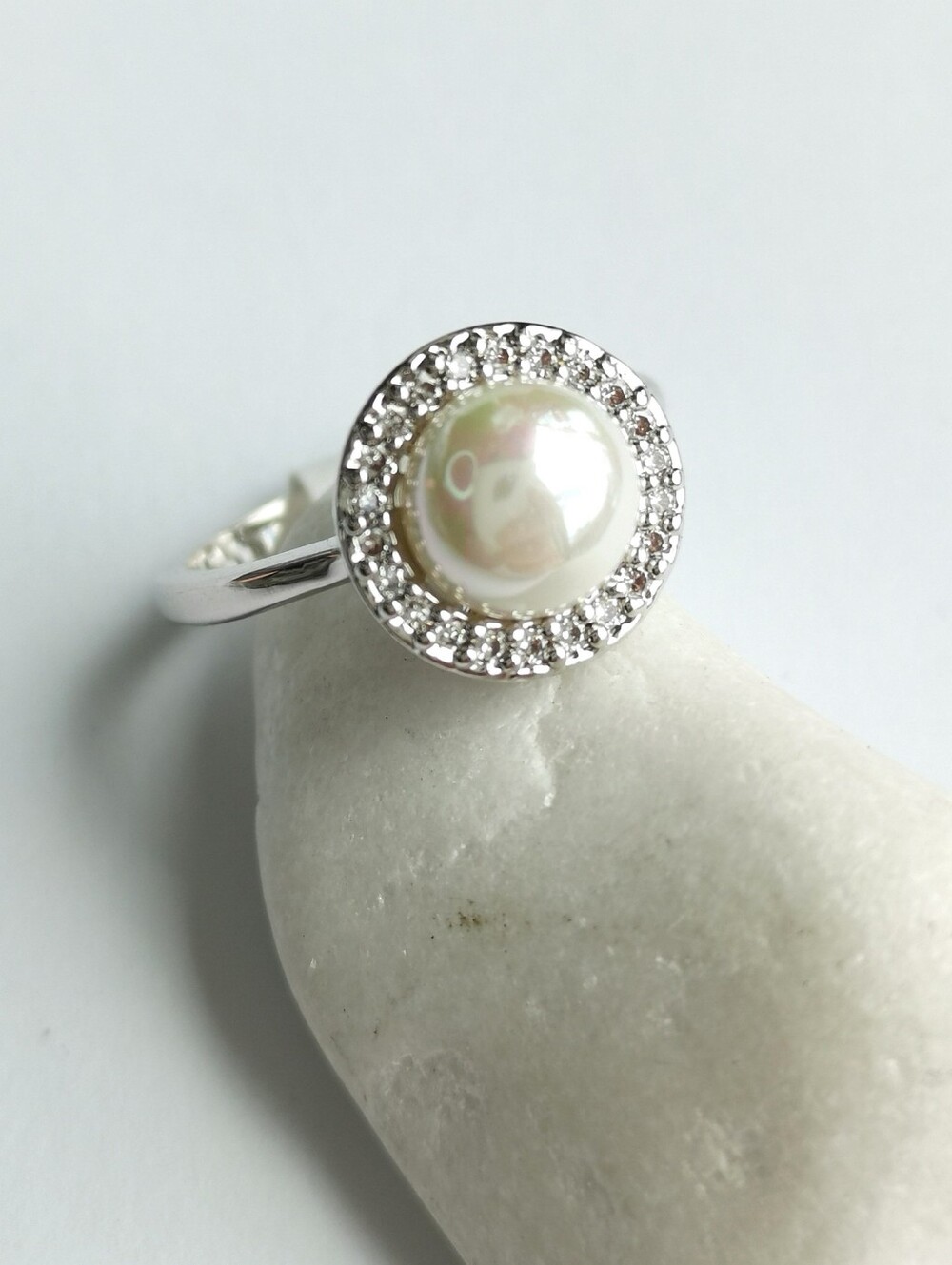 Swarovski Elements solitaire Pearl & CZ Halo 14k white gold cocktail ring size 7